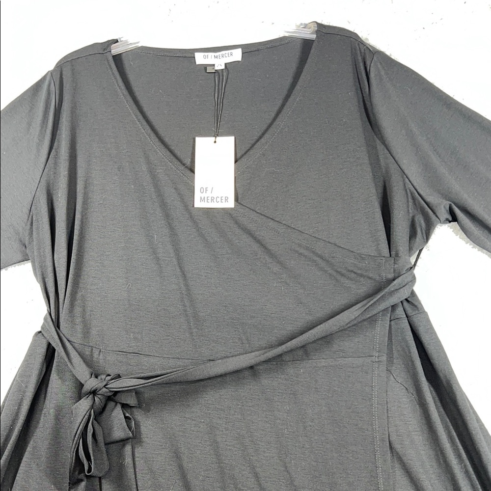 Elegant Black Long Sleeve Wrap Dress - Picture 4 of 10
